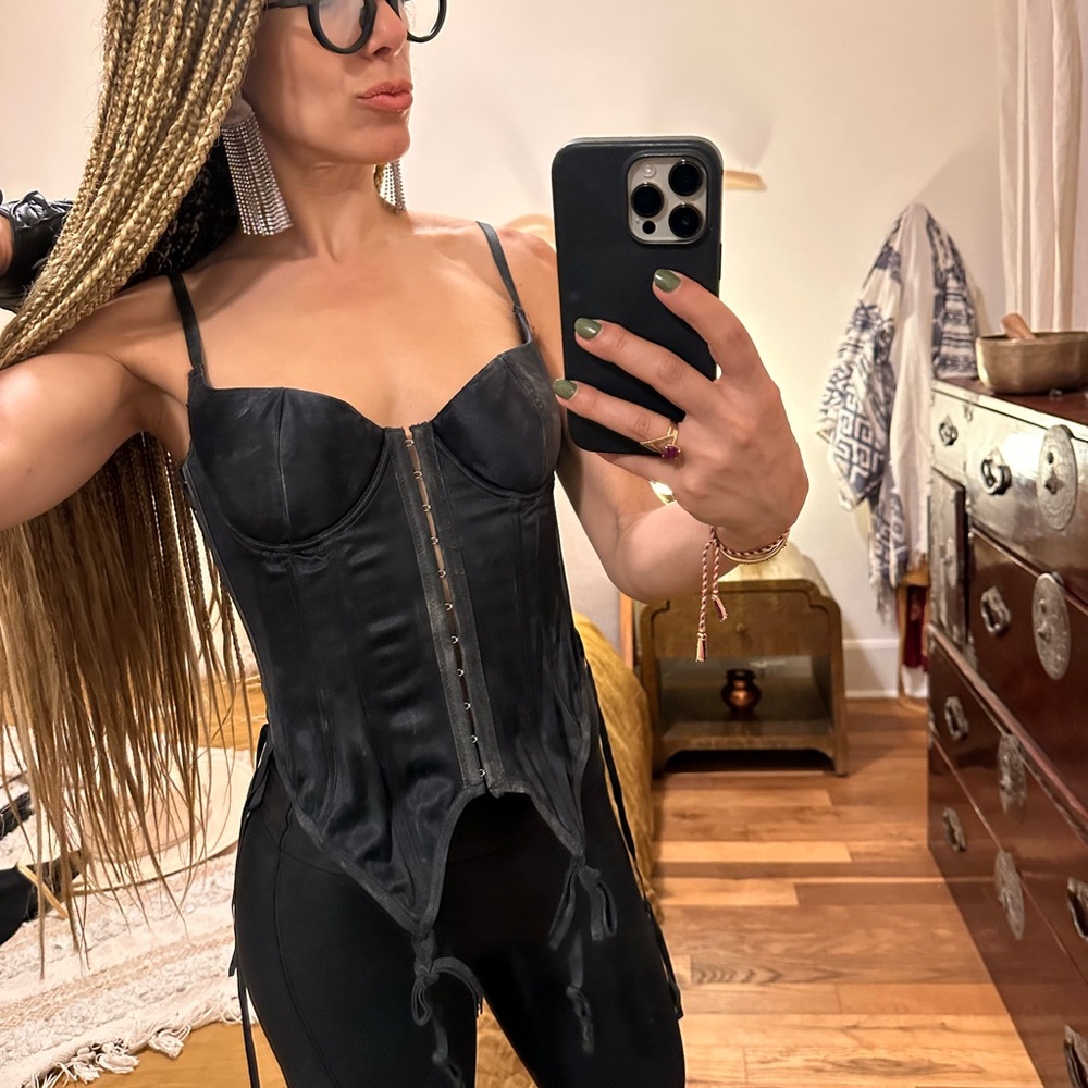 SOLD Black Vintage Corset Top - Picture 2 of 3